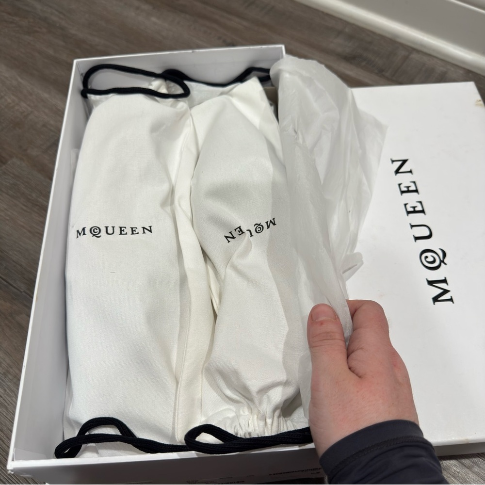 Alexander McQueen Sing Stretch Black Leather Heel… - image 10